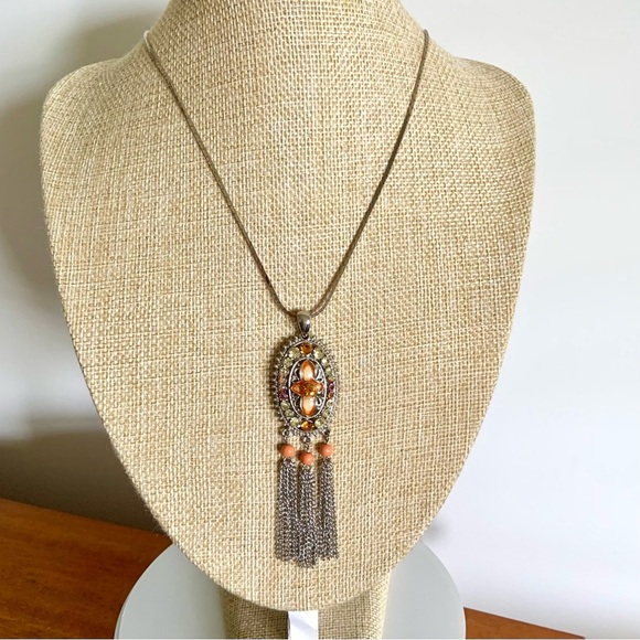 Ornate pendant with tassels - Picture 5 of 6